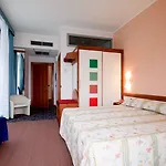San Terenzo Otel Lerici