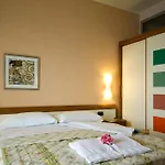 מלון San Terenzo 4*