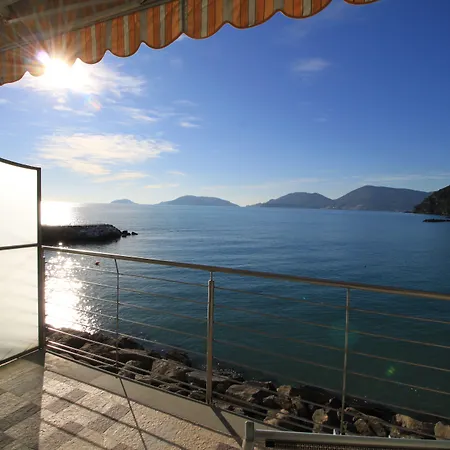San Terenzo Hotel