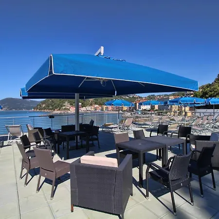San Terenzo Отель 4*