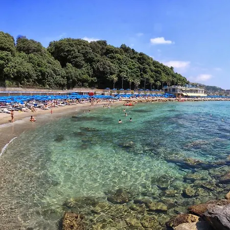 San Terenzo 4* Леричи