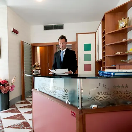 San Terenzo Otel Lerici