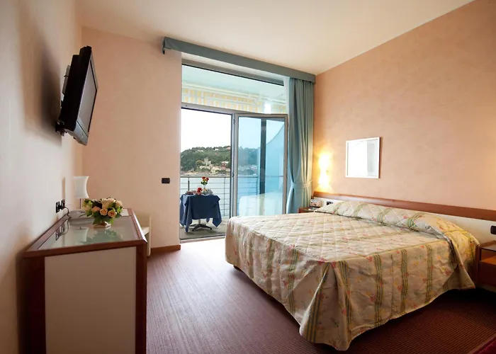 Hotel San Terenzo 4*
