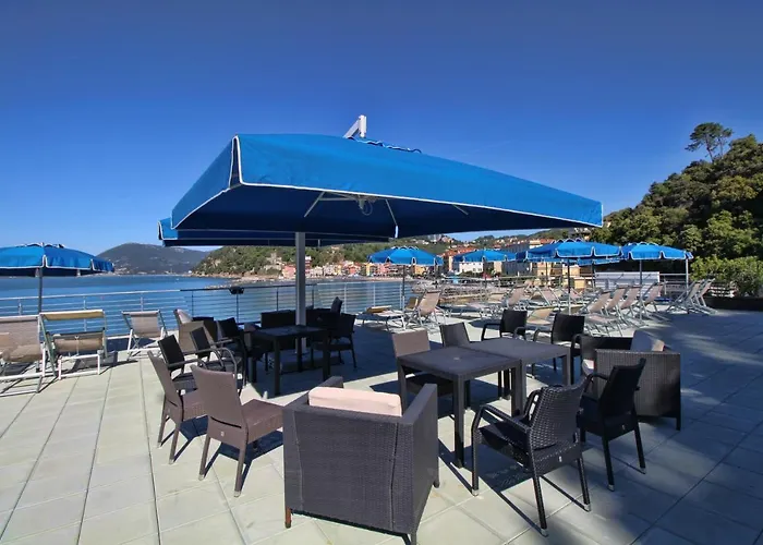 San Terenzo ホテル 4*